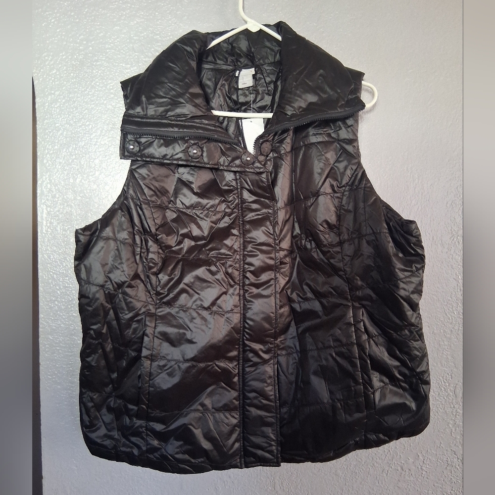 Chico's NWT Zenergy Side Zip Vest Black 4/20